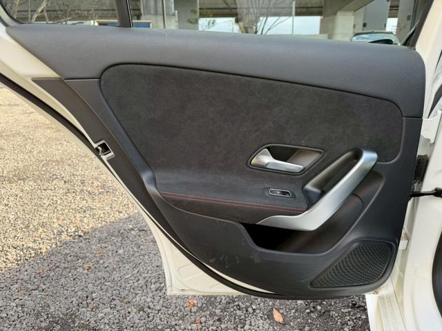 Ａクラス Ａ１８０　スタイル　ＡＭＧライン　／レーダーセーフティＰＫＧ／ナビゲーションＰＫＧ／パワーシート／シートヒーター／シートメモリー／純正ナビ／フルセグＴＶ／Ｂｌｕｅｔｏｏｔｈ／ＢＳＭ／クリアランスソナー／ＥＴＣ／純正ＡＷ（68枚目）