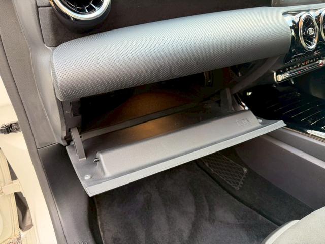 Ａクラス Ａ１８０　スタイル　ＡＭＧライン　／レーダーセーフティＰＫＧ／ナビゲーションＰＫＧ／パワーシート／シートヒーター／シートメモリー／純正ナビ／フルセグＴＶ／Ｂｌｕｅｔｏｏｔｈ／ＢＳＭ／クリアランスソナー／ＥＴＣ／純正ＡＷ（76枚目）