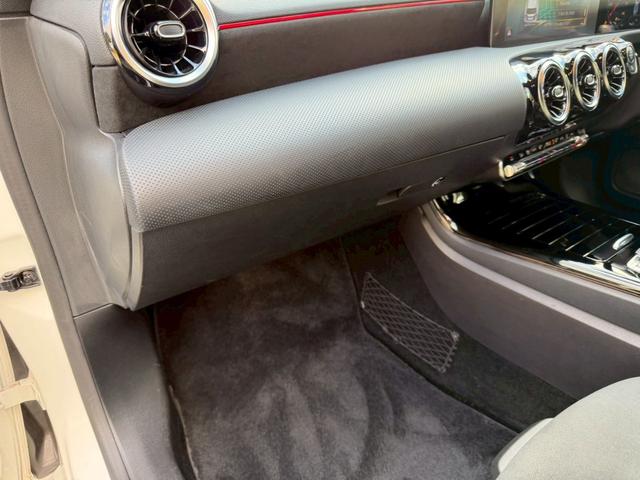 Ａクラス Ａ１８０　スタイル　ＡＭＧライン　／レーダーセーフティＰＫＧ／ナビゲーションＰＫＧ／パワーシート／シートヒーター／シートメモリー／純正ナビ／フルセグＴＶ／Ｂｌｕｅｔｏｏｔｈ／ＢＳＭ／クリアランスソナー／ＥＴＣ／純正ＡＷ（77枚目）