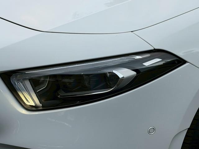 Ａクラス Ａ１８０　スタイル　／レーダーセーフティＰＫＧ／ナビゲーションＰＫＧ／パワーシート／シートヒーター／シートメモリー／純正ナビ／フルセグＴＶ／Ｂｌｕｅｔｏｏｔｈ／ＢＳＭ／クリアランスソナー／ＥＴＣ／純正ＡＷ（8枚目）