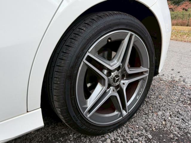 Ａクラス Ａ１８０　スタイル　／レーダーセーフティＰＫＧ／ナビゲーションＰＫＧ／パワーシート／シートヒーター／シートメモリー／純正ナビ／フルセグＴＶ／Ｂｌｕｅｔｏｏｔｈ／ＢＳＭ／クリアランスソナー／ＥＴＣ／純正ＡＷ（32枚目）