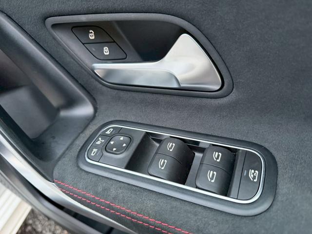 Ａクラス Ａ１８０　スタイル　／レーダーセーフティＰＫＧ／ナビゲーションＰＫＧ／パワーシート／シートヒーター／シートメモリー／純正ナビ／フルセグＴＶ／Ｂｌｕｅｔｏｏｔｈ／ＢＳＭ／クリアランスソナー／ＥＴＣ／純正ＡＷ（35枚目）