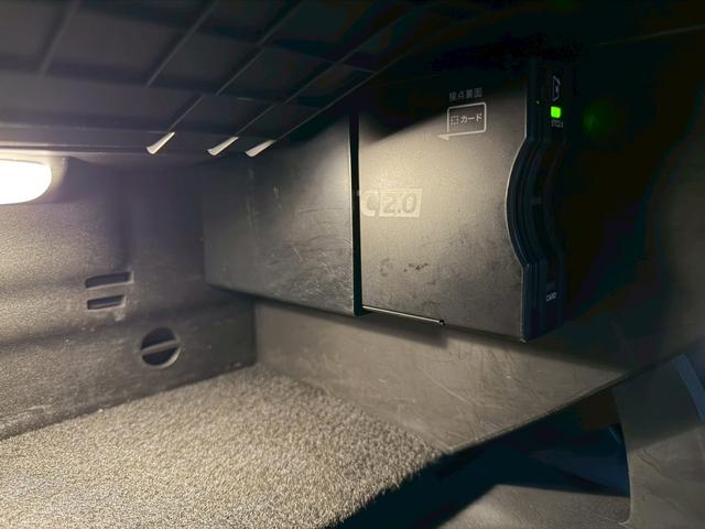 Ａクラス Ａ１８０　スタイル　／レーダーセーフティＰＫＧ／ナビゲーションＰＫＧ／パワーシート／シートヒーター／シートメモリー／純正ナビ／フルセグＴＶ／Ｂｌｕｅｔｏｏｔｈ／ＢＳＭ／クリアランスソナー／ＥＴＣ／純正ＡＷ（80枚目）