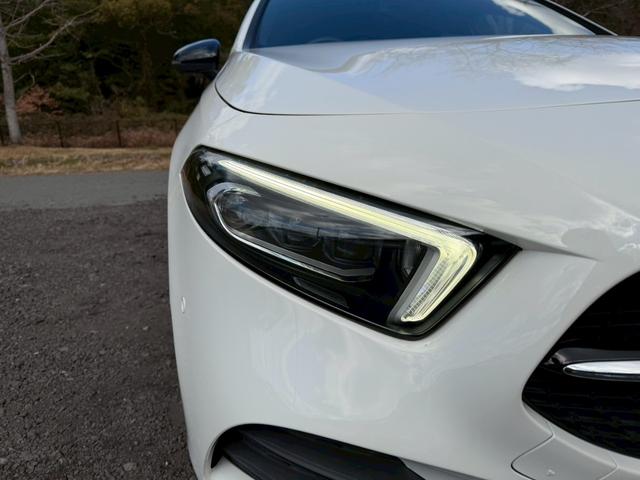 Ａクラス Ａ１８０　エディション１　／１５０台限定車／イエローグリーンアクセント専用エクステリア＆インテリア／専用１９インチＡＷ／アンビエントライト／レーダーセーフティＰ／全周囲カメラ／ＨＵＤ／純正ナビ／フルセグＴＶ／Ｂｌｕｅｔｏｏｔｈ（11枚目）