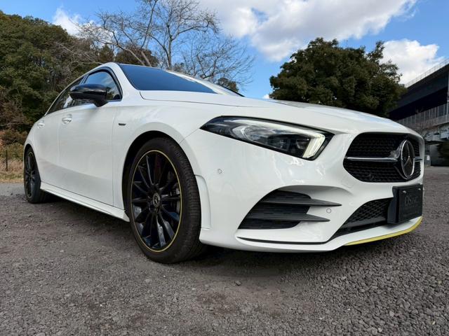 Ａクラス Ａ１８０　エディション１　／１５０台限定車／イエローグリーンアクセント専用エクステリア＆インテリア／専用１９インチＡＷ／アンビエントライト／レーダーセーフティＰ／全周囲カメラ／ＨＵＤ／純正ナビ／フルセグＴＶ／Ｂｌｕｅｔｏｏｔｈ（14枚目）