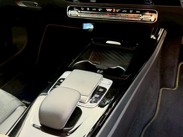 Ａクラス Ａ１８０　エディション１　／１５０台限定車／イエローグリーンアクセント専用エクステリア＆インテリア／専用１９インチＡＷ／アンビエントライト／レーダーセーフティＰ／全周囲カメラ／ＨＵＤ／純正ナビ／フルセグＴＶ／Ｂｌｕｅｔｏｏｔｈ（45枚目）