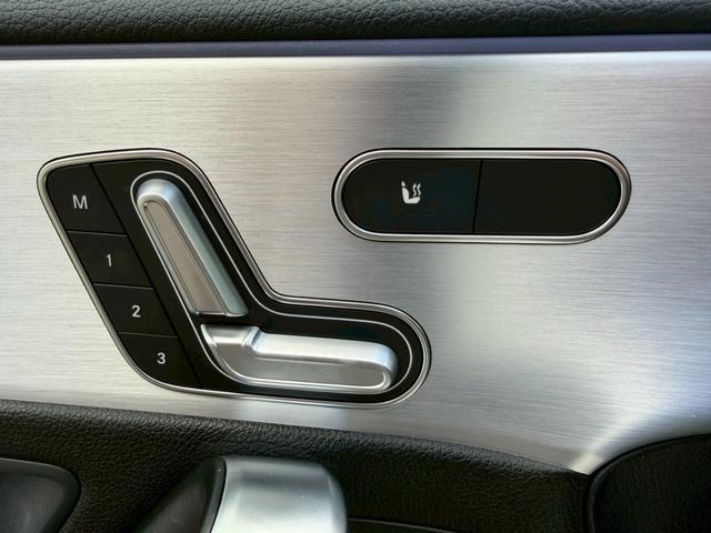 Ａクラス Ａ１８０　エディション１　／１５０台限定車／イエローグリーンアクセント専用エクステリア＆インテリア／専用１９インチＡＷ／アンビエントライト／レーダーセーフティＰ／全周囲カメラ／ＨＵＤ／純正ナビ／フルセグＴＶ／Ｂｌｕｅｔｏｏｔｈ（72枚目）