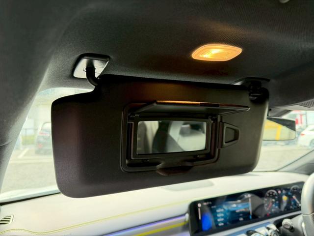 Ａクラス Ａ１８０　エディション１　／１５０台限定車／イエローグリーンアクセント専用エクステリア＆インテリア／専用１９インチＡＷ／アンビエントライト／レーダーセーフティＰ／全周囲カメラ／ＨＵＤ／純正ナビ／フルセグＴＶ／Ｂｌｕｅｔｏｏｔｈ（80枚目）