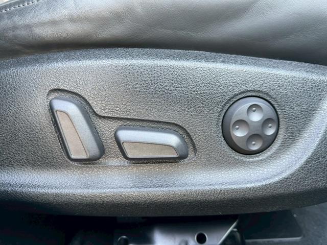 Ａ６ ２．８ＦＳＩクワトロ　Ｓラインパッケージ　／ＢＯＳＥサウンド／黒革／パワーシート／シートメモリー／シートヒーター／純正ナビ／バックカメラ／Ｂｌｕｅｔｏｏｔｈ／ＴＶ／ＣＤ・ＤＶＤ／レーダークルーズ／レーンアシスト／ＢＳＭ／純正ＡＷ／ＥＴＣ（37枚目）