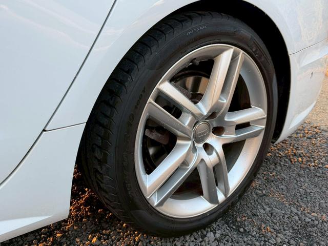 Ａ６ ２．０ＴＦＳＩクワトロ　Ｓラインパッケージ　／サンルーフ／マトリクスＬＥＤ／黒革シート／パワーシート／シートヒーター／シートメモリー／純正ナビ／バックカメラ／ＴＶ／ＣＤ・ＤＶＤ／Ｂｌｕｅｔｏｏｔｈ／レーンアシスト／レーダークルーズ／ＥＴＣ２．０（29枚目）