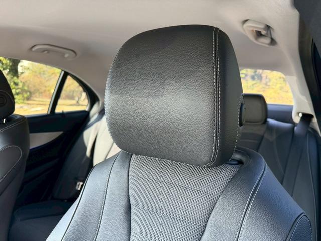 Ｅクラス Ｅ２００　アバンギャルド　／全周囲カメラ／レーダーセーフティＰＫＧ／ハーフレザーシート／前席パワーシート・メモリー・ヒーター／純正ナビ／ＴＶ／Ｂｌｕｅｔｏｏｔｈ／アンビエントライト／レーダークルーズ／ＢＳＭ／純正１７インチＡＷ（77枚目）