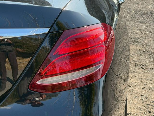 Ｅクラス Ｅ２５０　アバンギャルド　スポーツ　／全周囲カメラ／レーダーセーフティＰＫＧ／ハーフレザーシート／前席パワーシート・メモリー・ヒーター／純正ナビ／ＴＶ／Ｂｌｕｅｔｏｏｔｈ／アンビエントライト／レーダークルーズ／ＢＳＭ／パワートランク（22枚目）