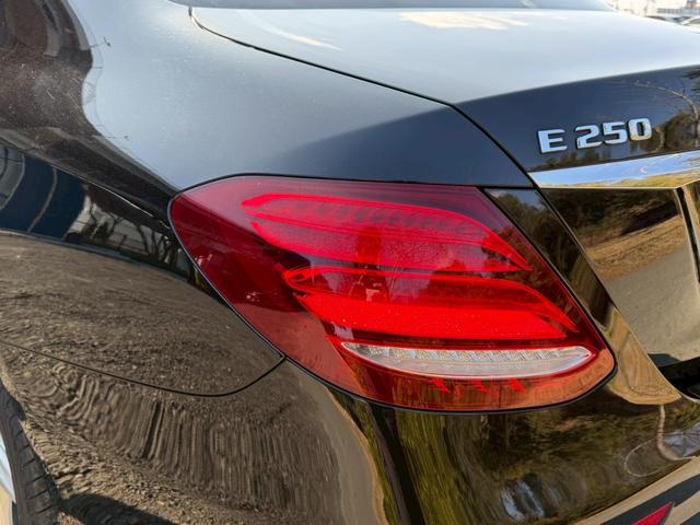 Ｅクラス Ｅ２５０　アバンギャルド　スポーツ　／全周囲カメラ／レーダーセーフティＰＫＧ／ハーフレザーシート／前席パワーシート・メモリー・ヒーター／純正ナビ／ＴＶ／Ｂｌｕｅｔｏｏｔｈ／アンビエントライト／レーダークルーズ／ＢＳＭ／パワートランク（28枚目）