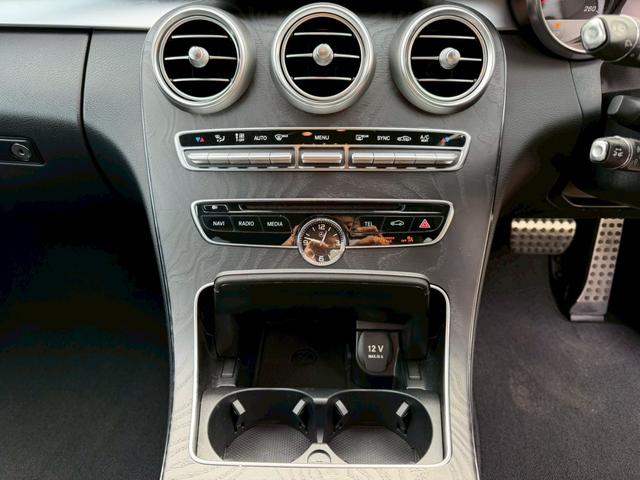 Ｃクラス Ｃ２００アバンギャルド　ＡＭＧライン　／レーダーセーフティＰＫＧ／ブラインドスポットアシスト／パワーシート／シートヒーター／シートメモリー／純正ナビ／Ｂｌｕｅｔｏｏｔｈ／ＣＤ・ＤＶＤ／フルセグＴＶ／レーダークルーズ／純正ＡＷ（47枚目）
