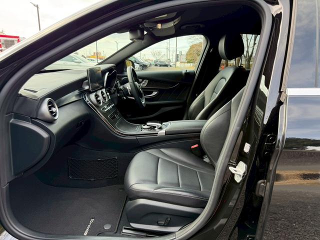 Ｃクラス Ｃ２００アバンギャルド　ＡＭＧライン　／レーダーセーフティＰＫＧ／ブラインドスポットアシスト／パワーシート／シートヒーター／シートメモリー／純正ナビ／Ｂｌｕｅｔｏｏｔｈ／ＣＤ・ＤＶＤ／フルセグＴＶ／レーダークルーズ／純正ＡＷ（69枚目）