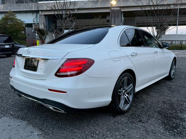 Ｅクラス Ｅ２００　アバンギャルド　スポーツ　／サンルーフ／レザーエクスクルーシブＰＫＧ／ブルメスター／エアバランスＰＫＧ／全周囲カメラ／パワートランク／黒革／前席パワーシート・シートメモリー／全席シートヒーター／アンビエントライト／純正ＡＷ（22枚目）