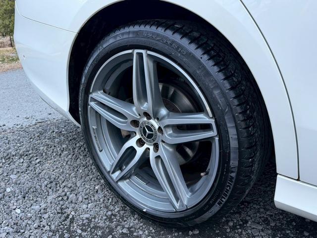 Ｅクラス Ｅ２００　アバンギャルド　スポーツ　／サンルーフ／レザーエクスクルーシブＰＫＧ／ブルメスター／エアバランスＰＫＧ／全周囲カメラ／パワートランク／黒革／前席パワーシート・シートメモリー／全席シートヒーター／アンビエントライト／純正ＡＷ（24枚目）