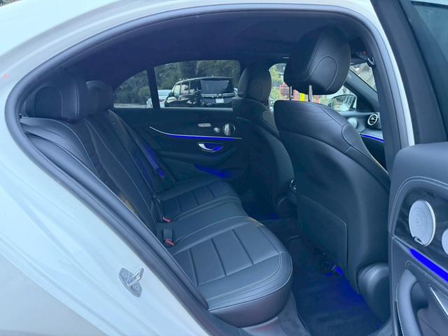 Ｅクラス Ｅ２００　アバンギャルド　スポーツ　／サンルーフ／レザーエクスクルーシブＰＫＧ／ブルメスター／エアバランスＰＫＧ／全周囲カメラ／パワートランク／黒革／前席パワーシート・シートメモリー／全席シートヒーター／アンビエントライト／純正ＡＷ（62枚目）