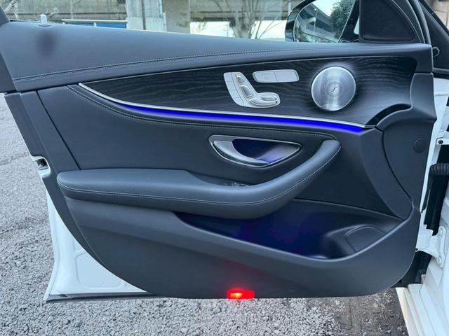 Ｅクラス Ｅ２００　アバンギャルド　スポーツ　／サンルーフ／レザーエクスクルーシブＰＫＧ／ブルメスター／エアバランスＰＫＧ／全周囲カメラ／パワートランク／黒革／前席パワーシート・シートメモリー／全席シートヒーター／アンビエントライト／純正ＡＷ（76枚目）
