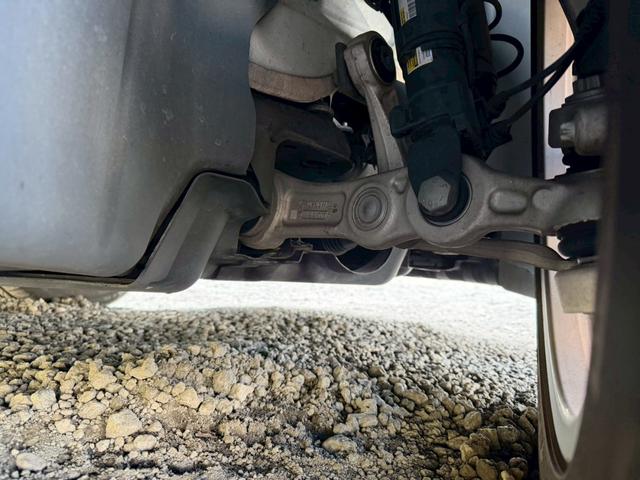 Cクラス C200アバンギャルド AMGライン /レーダーセーフティPKG/ブラインドスポットアシスト/パワーシート/シートヒーター/シートメモリー/純正ナビ/Bluetooth/CD・DVD/フルセグTV/レーダークルーズ/純正AW(17枚目)