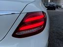 Ｅ２００　アバンギャルド　スポーツ　／サンルーフ／レザーエクスクルーシブＰＫＧ／ブルメスター／エアバランスＰＫＧ／全周囲カメラ／パワートランク／黒革／前席パワーシート・シートメモリー／全席シートヒーター／アンビエントライト／純正ＡＷ（20枚目）