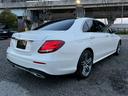 Ｅ２００　アバンギャルド　スポーツ　／サンルーフ／レザーエクスクルーシブＰＫＧ／ブルメスター／エアバランスＰＫＧ／全周囲カメラ／パワートランク／黒革／前席パワーシート・シートメモリー／全席シートヒーター／アンビエントライト／純正ＡＷ（22枚目）