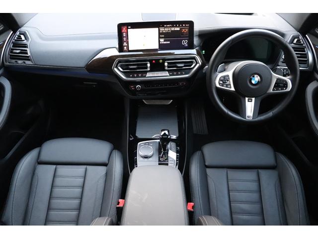 X3 xDrive 20d Mスポーツ LCI 後期モデル ワンオーナー 禁煙車 パノラマガラスルーフ HarmanKardonオーディオ 黒革シート 前後シートヒーター ステアリングヒーター M Performanceルーフスポイラー(10枚目)
