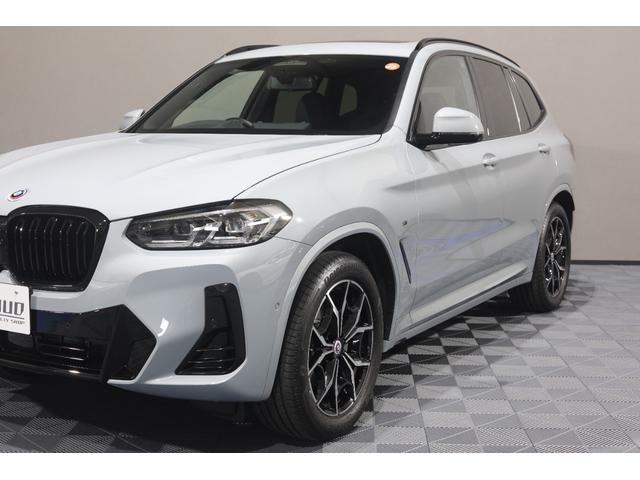 X3 xDrive 20d Mスポーツ LCI 後期モデル ワンオーナー 禁煙車 パノラマガラスルーフ HarmanKardonオーディオ 黒革シート 前後シートヒーター ステアリングヒーター M Performanceルーフスポイラー(17枚目)