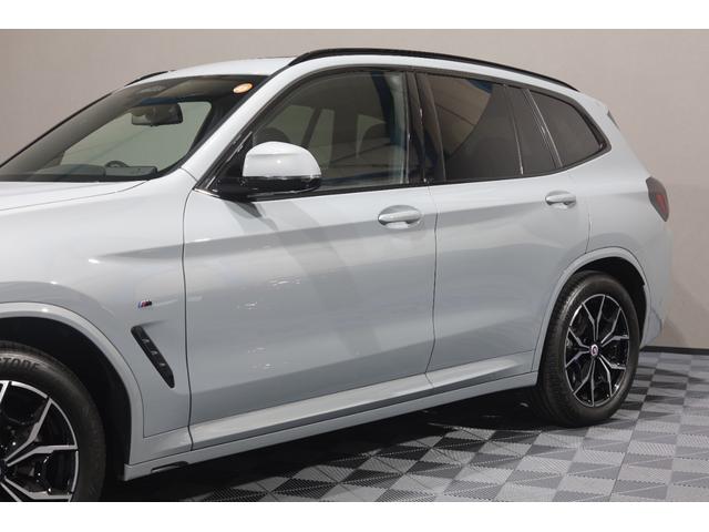 X3 xDrive 20d Mスポーツ LCI 後期モデル ワンオーナー 禁煙車 パノラマガラスルーフ HarmanKardonオーディオ 黒革シート 前後シートヒーター ステアリングヒーター M Performanceルーフスポイラー(19枚目)