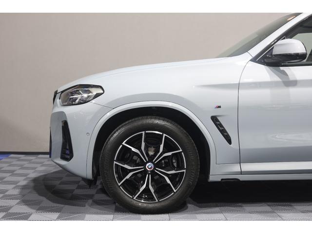 X3 xDrive 20d Mスポーツ LCI 後期モデル ワンオーナー 禁煙車 パノラマガラスルーフ HarmanKardonオーディオ 黒革シート 前後シートヒーター ステアリングヒーター M Performanceルーフスポイラー(25枚目)