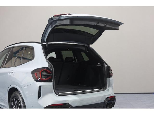 X3 xDrive 20d Mスポーツ LCI 後期モデル ワンオーナー 禁煙車 パノラマガラスルーフ HarmanKardonオーディオ 黒革シート 前後シートヒーター ステアリングヒーター M Performanceルーフスポイラー(45枚目)