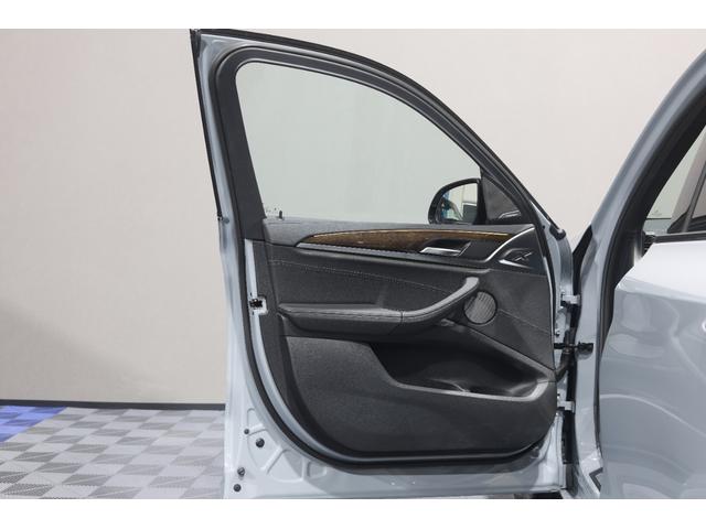 X3 xDrive 20d Mスポーツ LCI 後期モデル ワンオーナー 禁煙車 パノラマガラスルーフ HarmanKardonオーディオ 黒革シート 前後シートヒーター ステアリングヒーター M Performanceルーフスポイラー(47枚目)