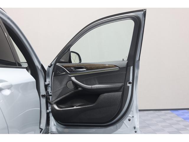 X3 xDrive 20d Mスポーツ LCI 後期モデル ワンオーナー 禁煙車 パノラマガラスルーフ HarmanKardonオーディオ 黒革シート 前後シートヒーター ステアリングヒーター M Performanceルーフスポイラー(48枚目)