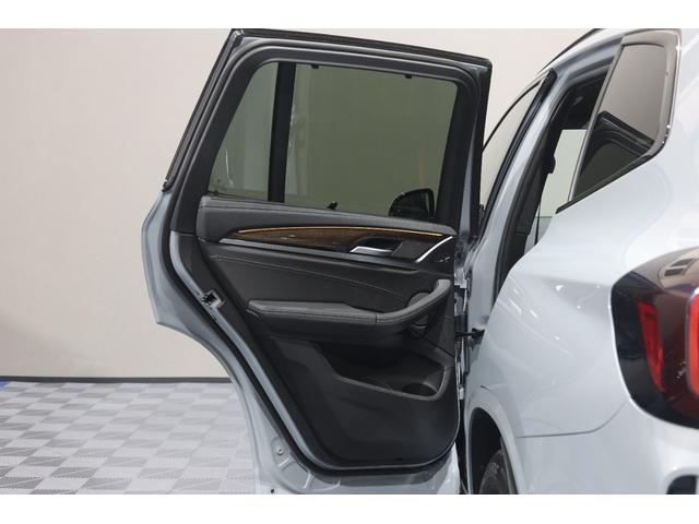 X3 xDrive 20d Mスポーツ LCI 後期モデル ワンオーナー 禁煙車 パノラマガラスルーフ HarmanKardonオーディオ 黒革シート 前後シートヒーター ステアリングヒーター M Performanceルーフスポイラー(49枚目)