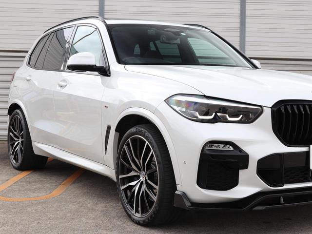 ｘＤｒｉｖｅ　３５ｄ　Ｍスポーツ　２２インチＡＷ　コンフォートＰＫＧ　コンフォートプラスＰＫＧ　ＢＭＷ　ＩｎｄｉｖｉｄｕａｌＰＫＧ　スカイラウンジパノラマサンルーフ　クリスタルフィニッシュセレクトレバー　ハーマンカードン　ＤＶＤ再生(15枚目)