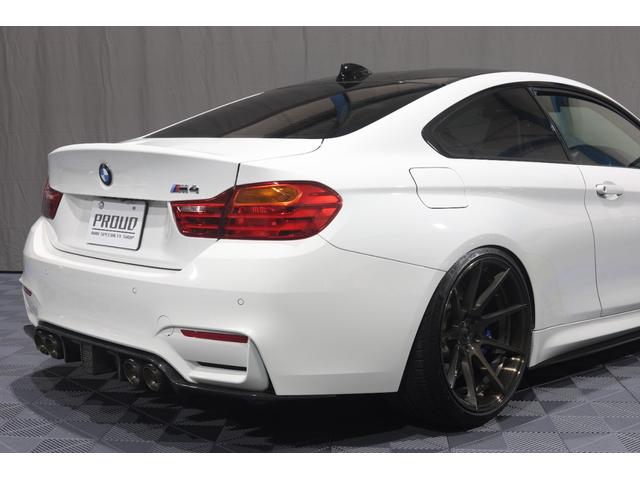 M4 M4クーペ KW Ver.3車高調 KW トーコンアーム BCFORGED 20inch AKRAPOVICマフラー KOHLENSTOFF カーボンスポイラー 1オーナー(21枚目)
