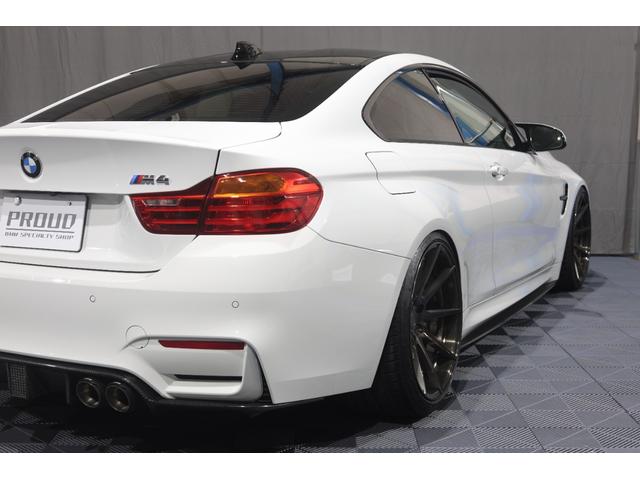 M4 M4クーペ KW Ver.3車高調 KW トーコンアーム BCFORGED 20inch AKRAPOVICマフラー KOHLENSTOFF カーボンスポイラー 1オーナー(23枚目)