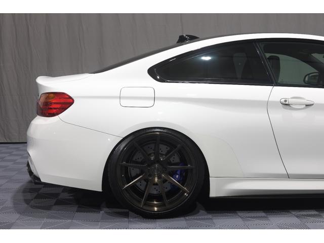 M4 M4クーペ KW Ver.3車高調 KW トーコンアーム BCFORGED 20inch AKRAPOVICマフラー KOHLENSTOFF カーボンスポイラー 1オーナー(30枚目)