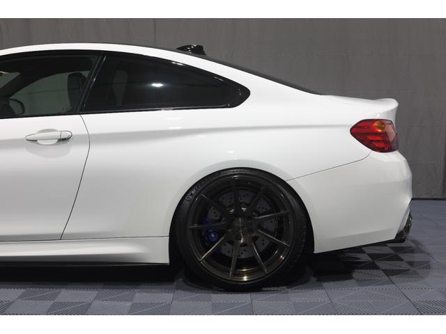 M4 M4クーペ KW Ver.3車高調 KW トーコンアーム BCFORGED 20inch AKRAPOVICマフラー KOHLENSTOFF カーボンスポイラー 1オーナー(31枚目)