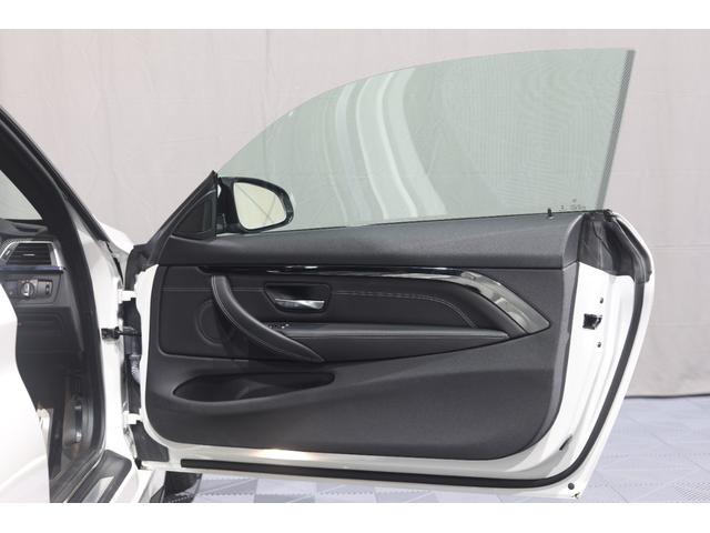 M4 M4クーペ KW Ver.3車高調 KW トーコンアーム BCFORGED 20inch AKRAPOVICマフラー KOHLENSTOFF カーボンスポイラー 1オーナー(41枚目)