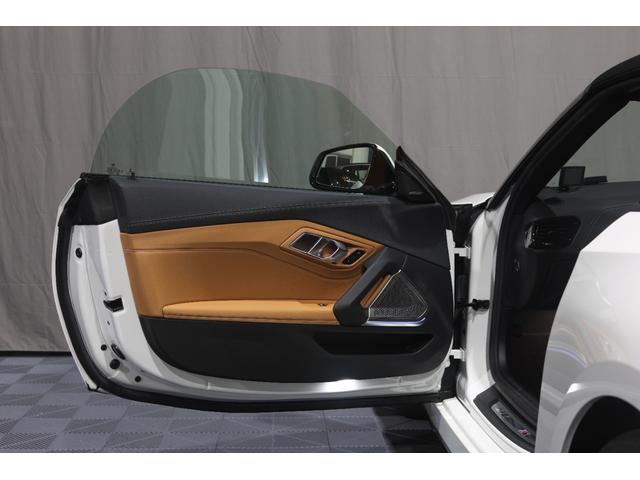 Ｚ４ ｓＤｒｉｖｅ２０ｉ　Ｍスポーツ　ベージュ革シート　シートヒーター　パーキングアシスト　後退アシスト　バックカメラ　前後センサー　ハーマンカードン　アクティブクルーズコントロール　ＬＥＤヘッドライト　１８ｉｎｃｈアルミ（46枚目）