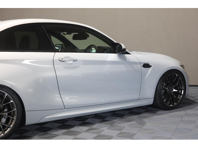 Ｍ２ コンペティション　後期　ＬＣＩモデル　６速マニュアルＭＴ　Ａｒａｇｏｓｔａ車高調　ローダウン　ＲＡＹＳ１９ｉｎｃｈ鍛造アルミ　カーボントランクスポイラー　ＨａｒｍａｎＫａｒｄｏｎオーディオ　バックカメラ　ドラレコ（25枚目）