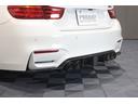 M4クーペ KW Ver.3車高調 KW トーコンアーム BCFORGED 20inch AKRAPOVICマフラー KOHLENSTOFF カーボンスポイラー 1オーナー(35枚目)