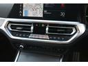 320d xDriveツーリング Mスポーツ 1オーナー 禁煙車 ハーフレザーシート シートヒーター 地デジ アクティブクルーズコントロール パワーバックドア パーキングアシスト 360°カメラ バックカメラ(60枚目)
