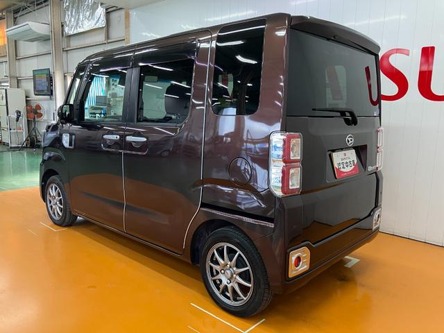 ウェイク ＧターボＳＡＩＩ　４ＷＤ　スマアシ　Ｂカメラ　両側オートスライドドア　ステアリングスイッチ　オートエアコン　ＵＳＢ接続端子　運転席シートヒーター　Ｐスタート　アイドリングストップ　電動格納ミラー　キーフリー（6枚目）