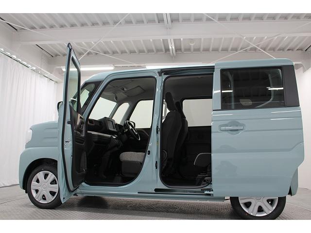 数ある中から【軽の森　泉大津店】の車両をご覧頂きまして誠にありがとうございます！良質車のみを厳選して仕入れしておりますので品質には自信があります！安心して当店のお車をご検討下さいませ。