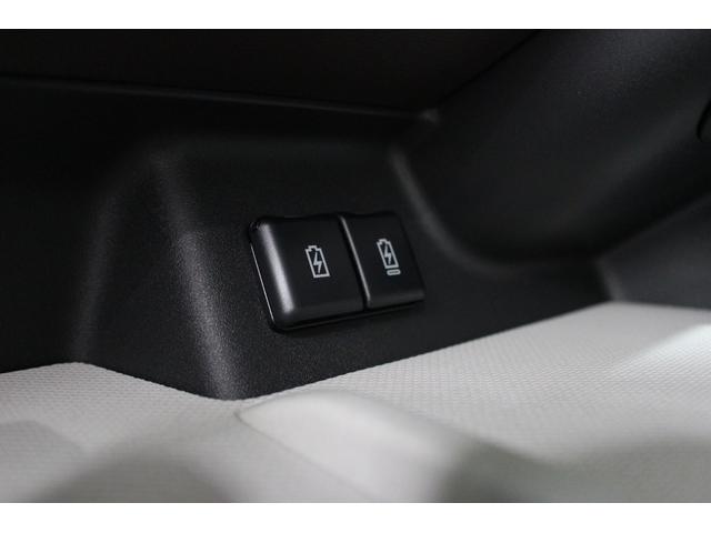 スペーシア ハイブリッドＸ　軽自動車　届出済未使用車　衝突被害軽減ブレーキ　アイドリングストップ　シートヒーター　オットマン　フルフラットシート　両側電動スライドドア　ベンチシート　パワーウィンドウ　パワーステアリング　ＡＢＳ（51枚目）