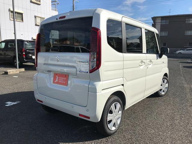 スペーシア ハイブリッドＸ　軽自動車　届出済未使用車　衝突被害軽減ブレーキ　アイドリングストップシステム　シートヒーター　オットマン　フルフラットシート　ベンチシート　スマートキー　パワーウィンドウ　両側電動スライドドア　ＡＢＳ（6枚目）