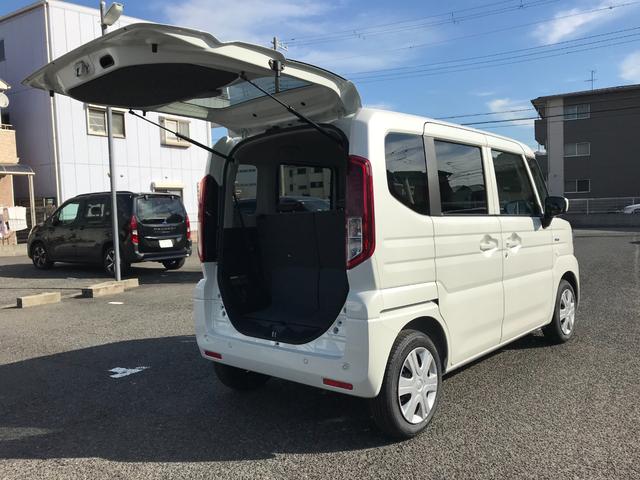 スペーシア ハイブリッドＸ　軽自動車　届出済未使用車　衝突被害軽減ブレーキ　アイドリングストップシステム　シートヒーター　オットマン　フルフラットシート　ベンチシート　スマートキー　パワーウィンドウ　両側電動スライドドア　ＡＢＳ（32枚目）