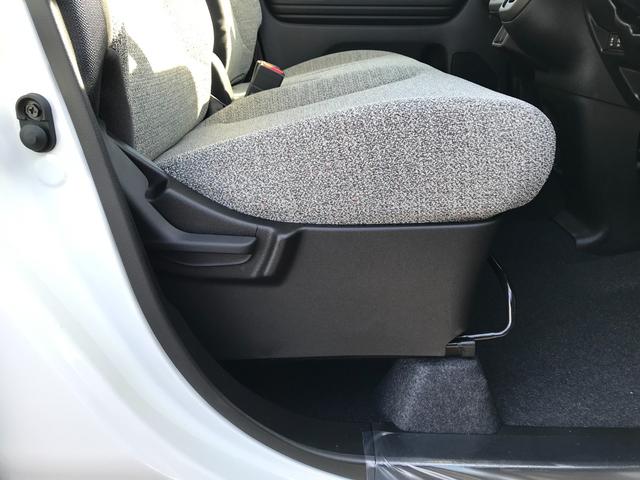 スペーシア ハイブリッドＸ　軽自動車　届出済未使用車　衝突被害軽減ブレーキ　アイドリングストップシステム　シートヒーター　オットマン　フルフラットシート　ベンチシート　スマートキー　パワーウィンドウ　両側電動スライドドア　ＡＢＳ（45枚目）